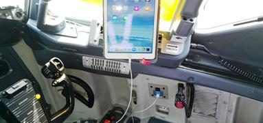 成都富凱成功改裝B737/747型飛機(jī)機(jī)載USB電源系統(tǒng)